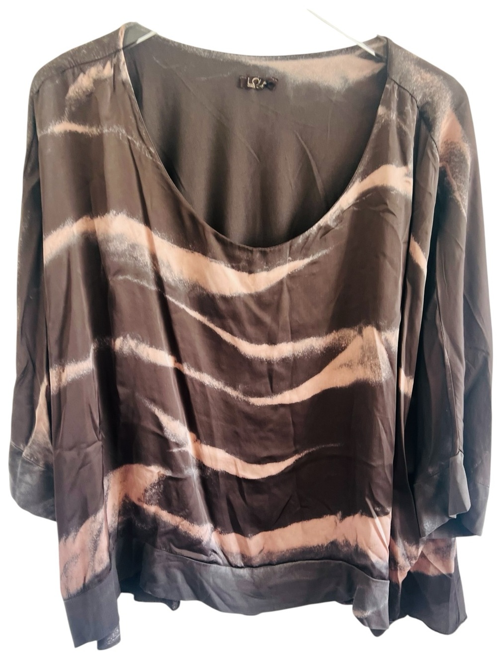 lola Made In Italy Brown Blouse with Cream Wave Print Top